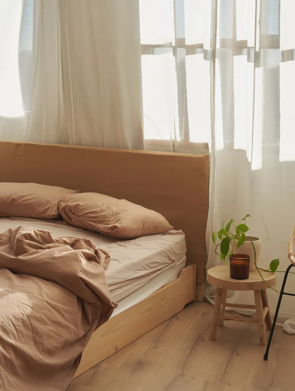 Calm Minimalist Bedroom Ideas for Every Apartment Situation
