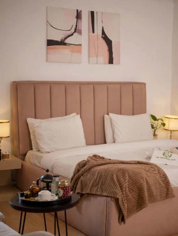 Mistake 1 — Bedding That Looks Like a Patchwork Instead of a Curated Moment