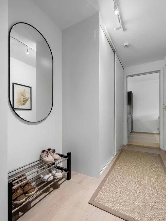 No Mirror Making the Entryway Feel Incomplete