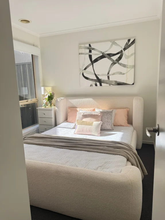 The Optimized Tiny College Bedroom Layout Step by Step