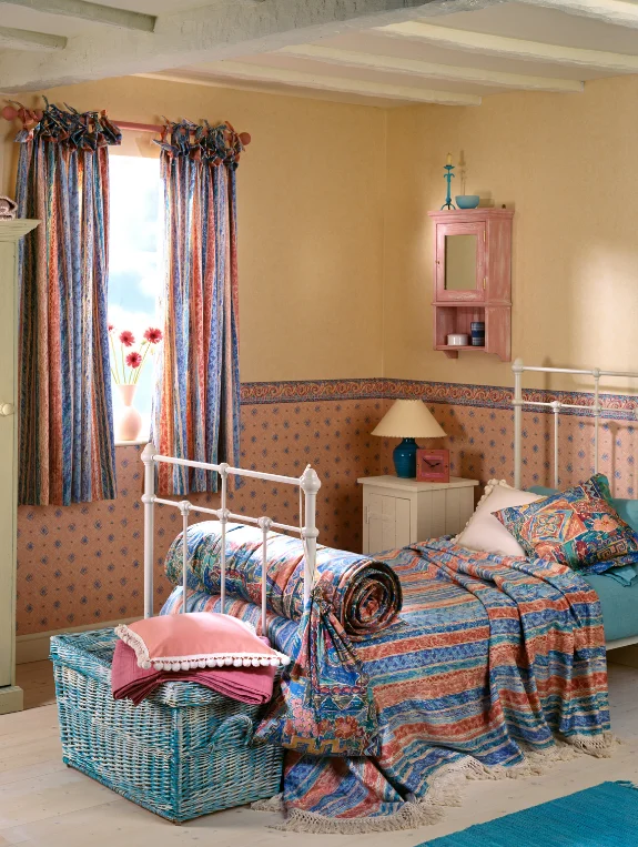 Where to Shop for Small Bedroom Organization Solutions in the USA