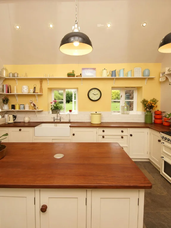 Building Modern Farmhouse in a Small Family Kitchen