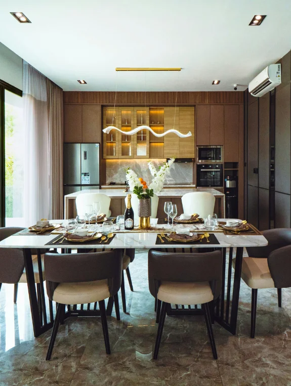 Finding and Defining the Dining Space in a Small Apartment