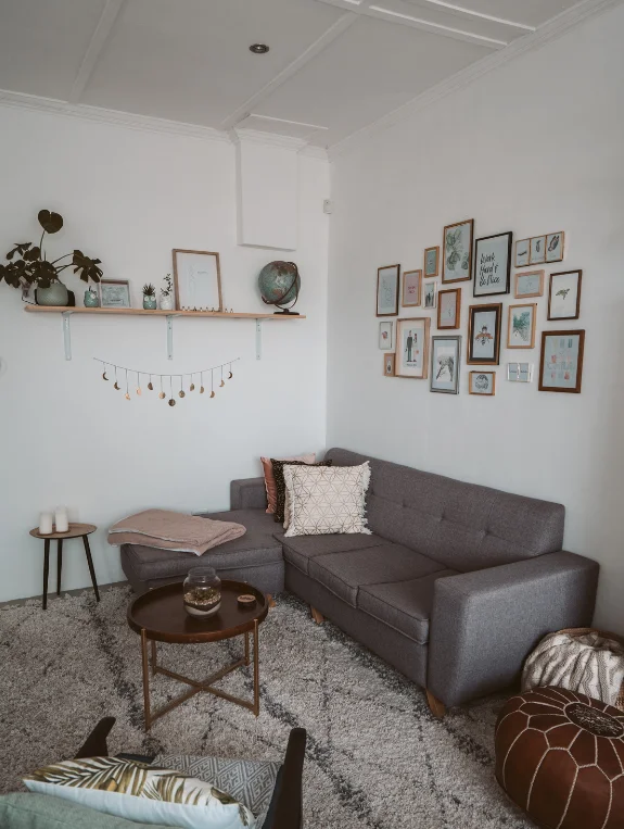 Mistake 2 — Cheap Faux Fur That Makes the Room Look Like a Halloween Store