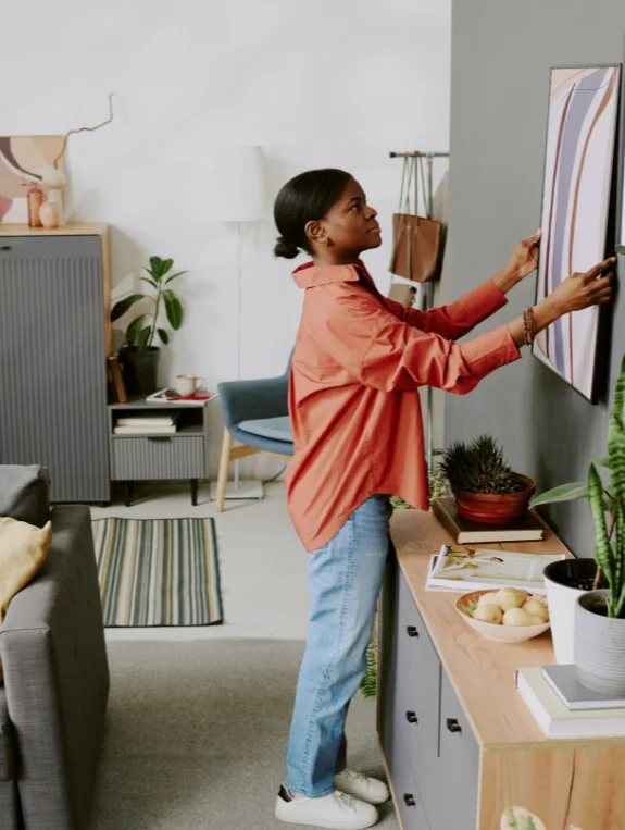 Mistake 4 — Wall Art That Looks Lost and Lonely in Too Much Space