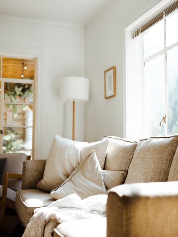 The Surrounding Setup That Completes the Cozy Couch Aesthetic
