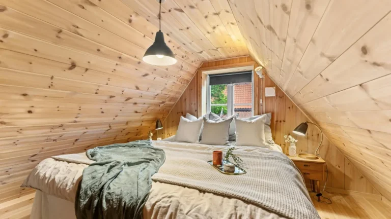 Cozy Aesthetic Attic Bedroom Inspiration With Fairy Lights_converted